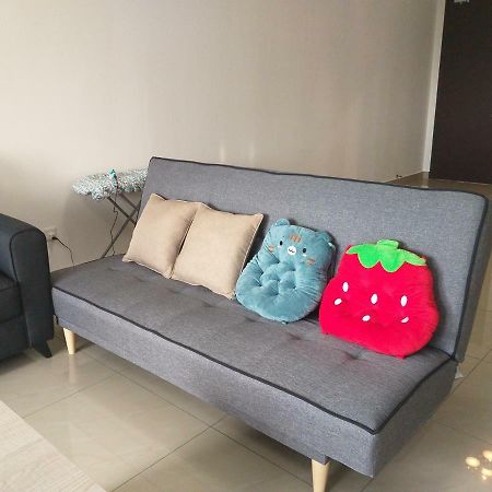 Kempas Indah @ The Secret Garden Homestay جوهر بهرو المظهر الخارجي الصورة