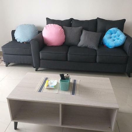 Kempas Indah @ The Secret Garden Homestay جوهر بهرو المظهر الخارجي الصورة
