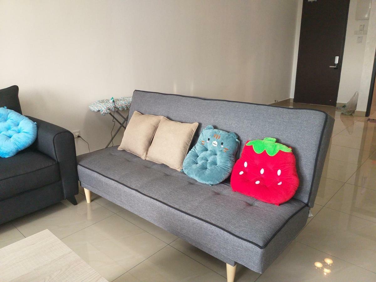 Kempas Indah @ The Secret Garden Homestay جوهر بهرو المظهر الخارجي الصورة