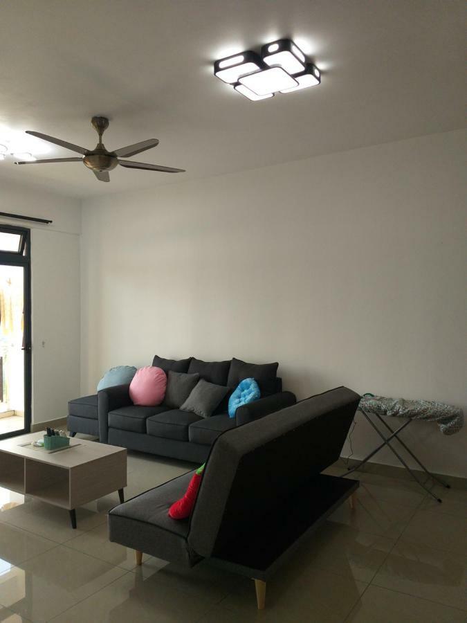 Kempas Indah @ The Secret Garden Homestay جوهر بهرو المظهر الخارجي الصورة