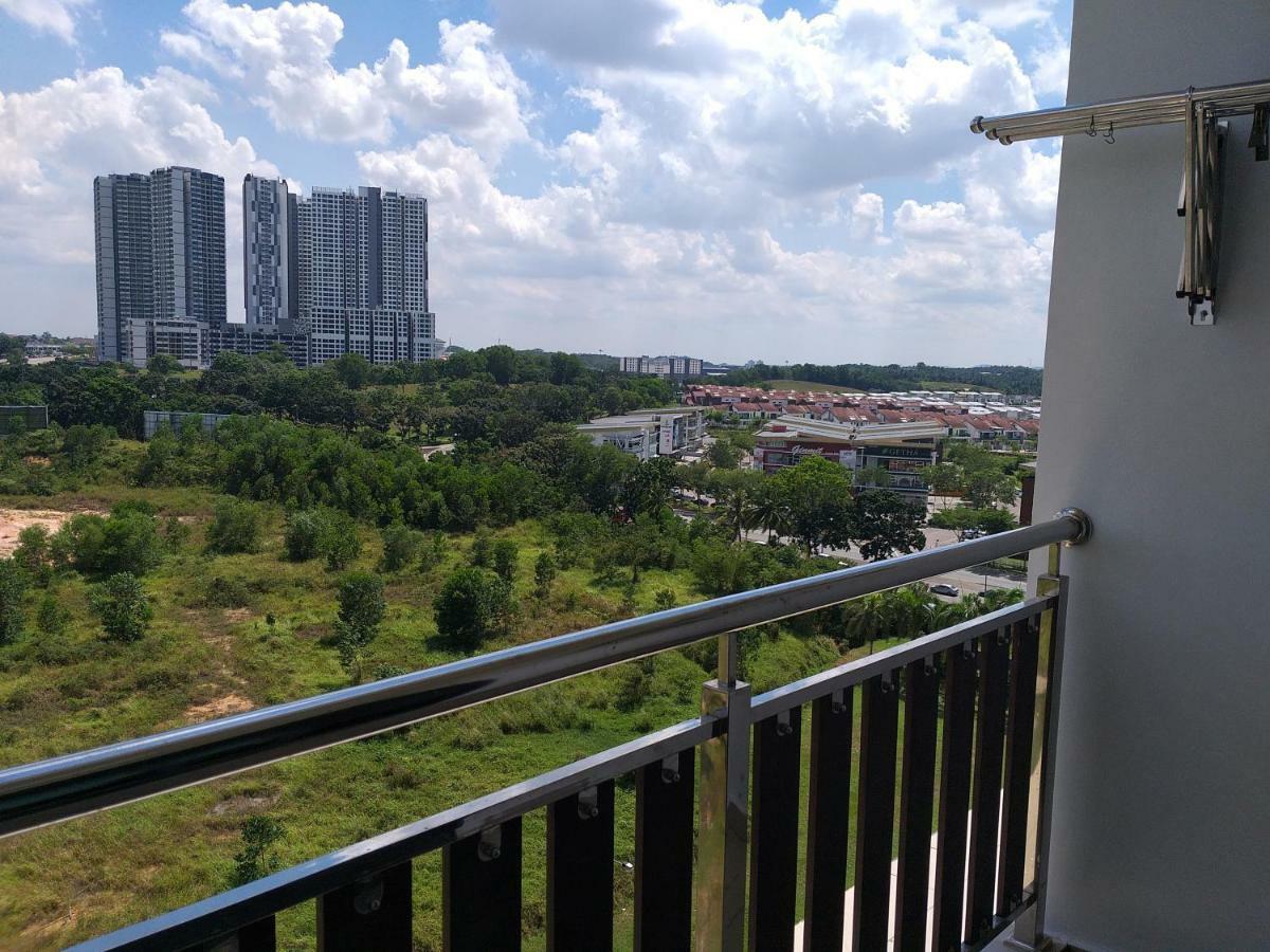 Kempas Indah @ The Secret Garden Homestay جوهر بهرو المظهر الخارجي الصورة